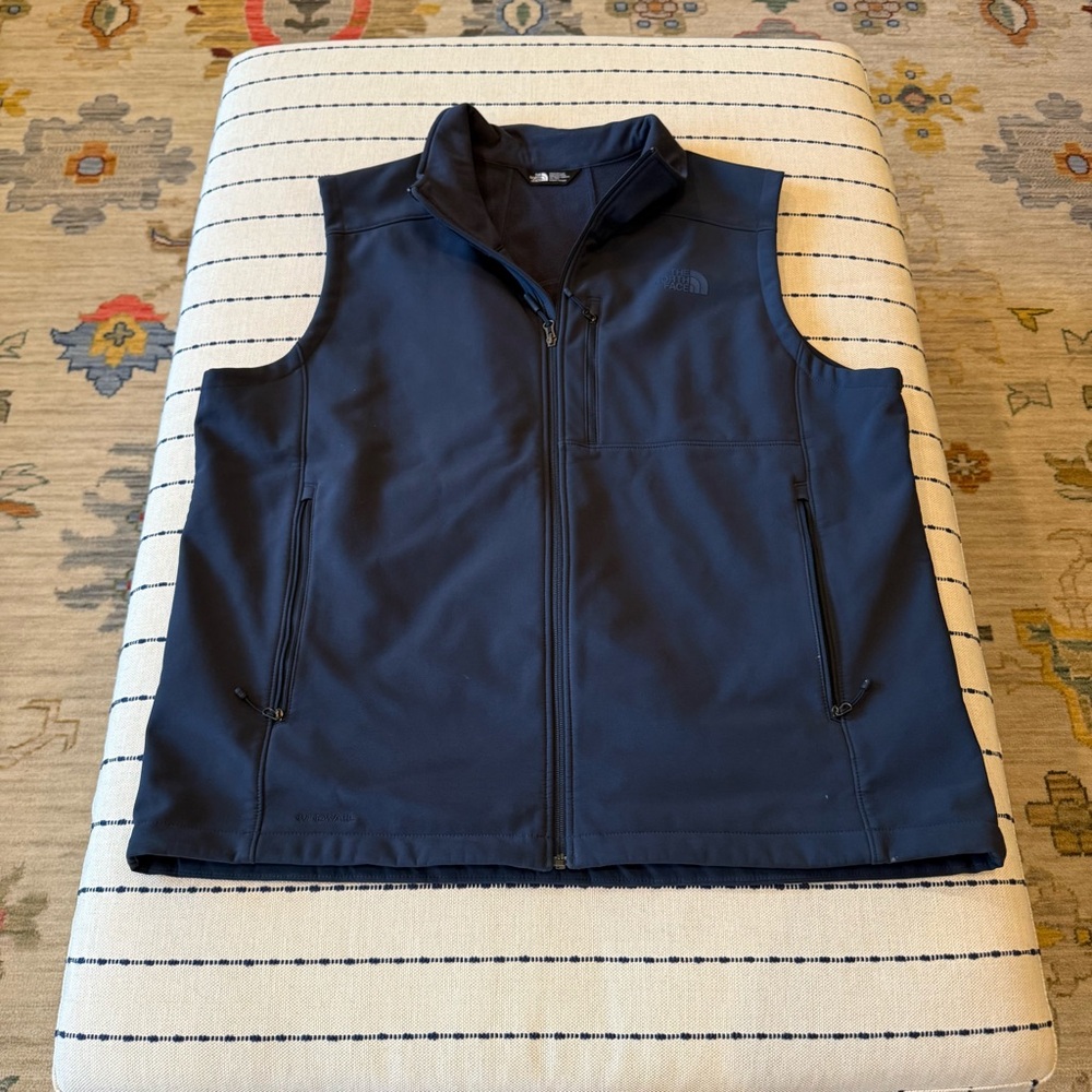 The North Face Men's Dark Blue Vest